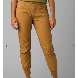 Prana Halle II Jogger in Earthbound